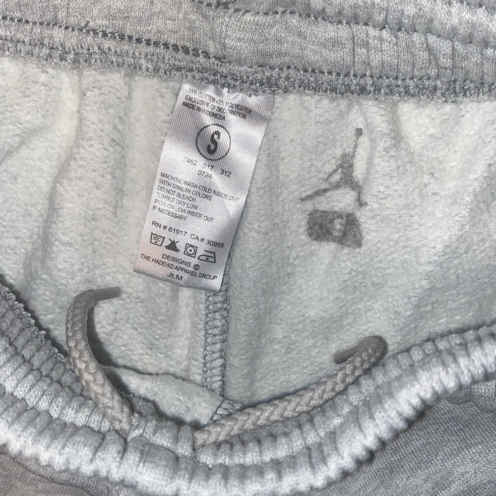 NWOT~JORDAN GREY LOGO SWEATPANTS~BOYS S - Picture 3 of 4